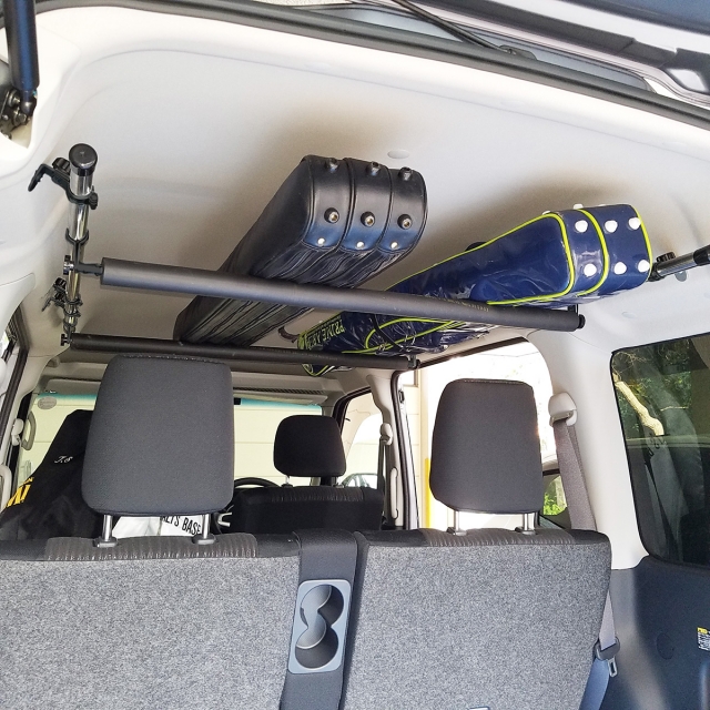 アトレーワゴン 車内キャリア 前から見た様子